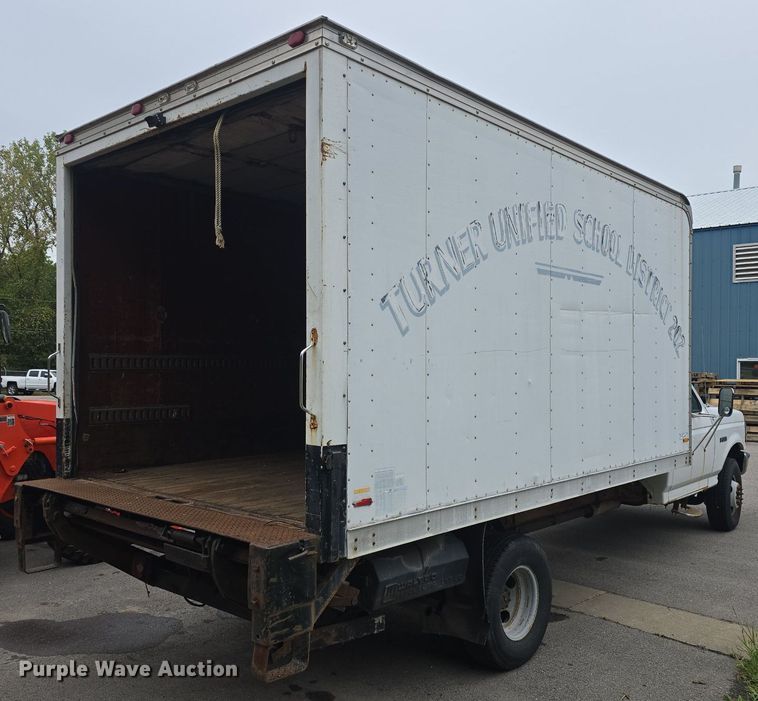 image for item EK2194 1997 Ford F450 Super Duty  box truck