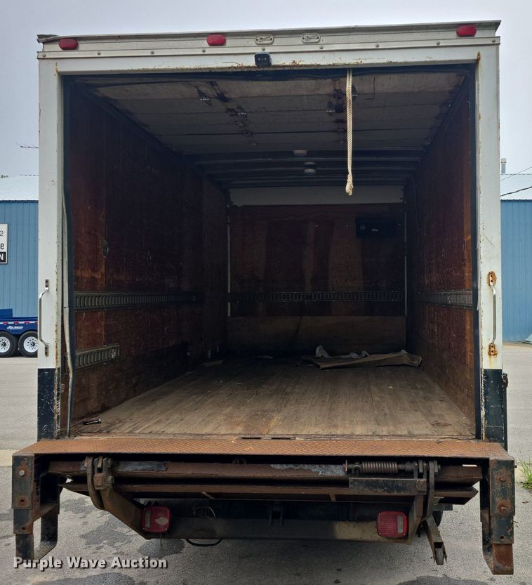 image for item EK2194 1997 Ford F450 Super Duty  box truck