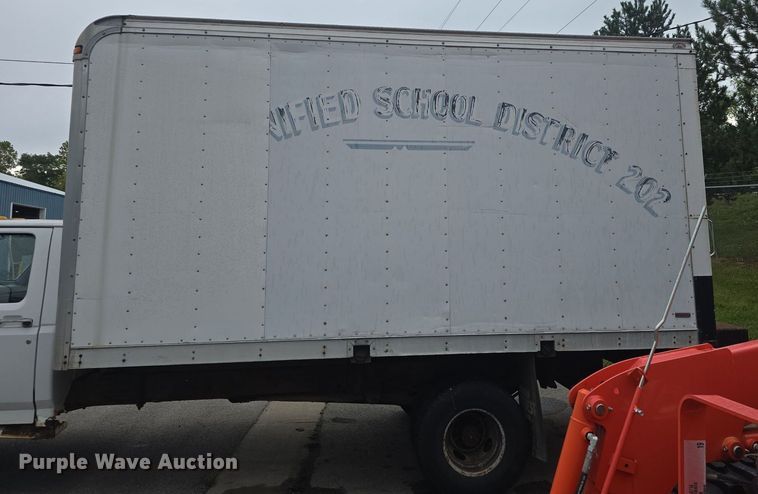 image for item EK2194 1997 Ford F450 Super Duty  box truck