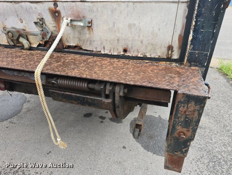 image for item EK2194 1997 Ford F450 Super Duty  box truck