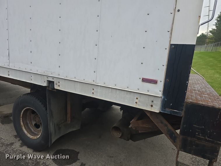 image for item EK2194 1997 Ford F450 Super Duty  box truck