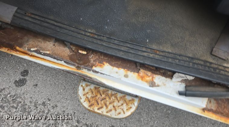 image for item EK2194 1997 Ford F450 Super Duty  box truck