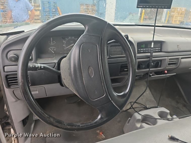 image for item EK2194 1997 Ford F450 Super Duty  box truck