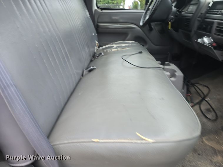 image for item EK2194 1997 Ford F450 Super Duty  box truck