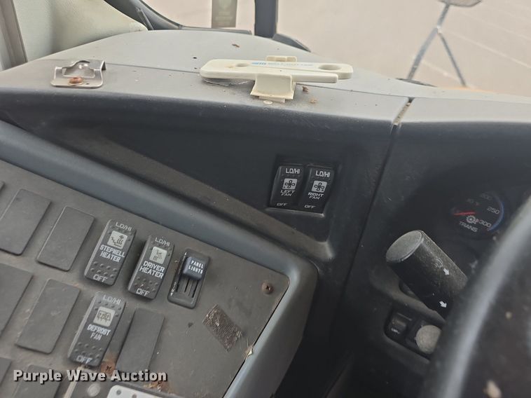 image for item EK2197 2012 IC PB10500 school bus