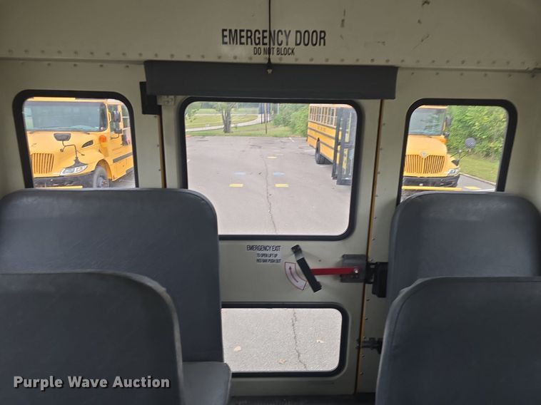 image for item EK2198 2012 IC PB10500 school bus