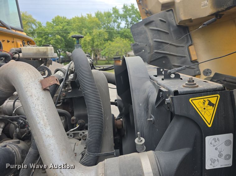 image for item EK2198 2012 IC PB10500 school bus