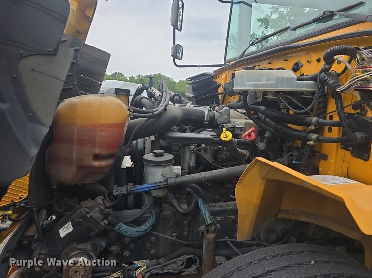 image for item EK2199 2013 IC PB10500 school bus