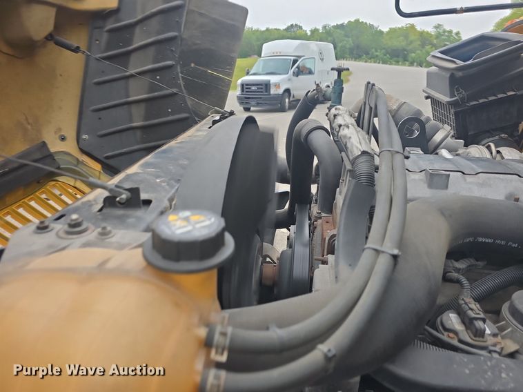 image for item EK2199 2013 IC PB10500 school bus