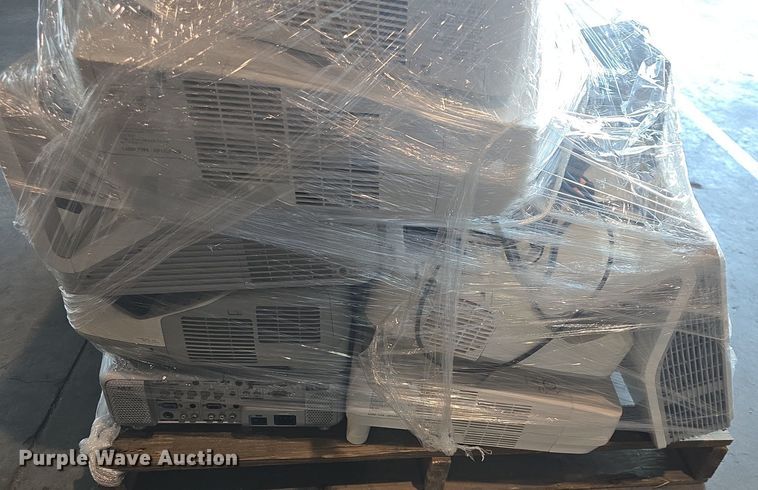 image for item EK2200 Approximately 20 projectors 