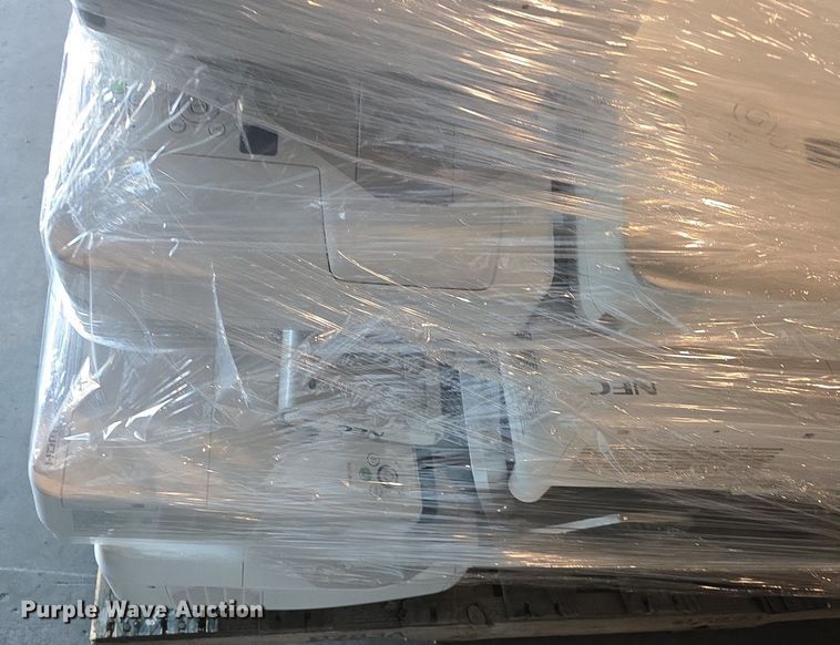 image for item EK2200 Approximately 20 projectors 