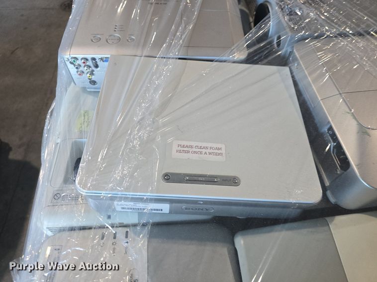 image for item EK2201 Approximately 110 projectors
