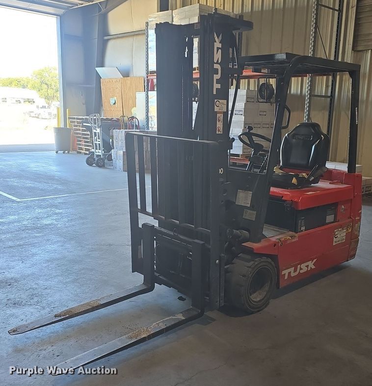 image for item EK2223 Tusk 400MBS-3 forklift