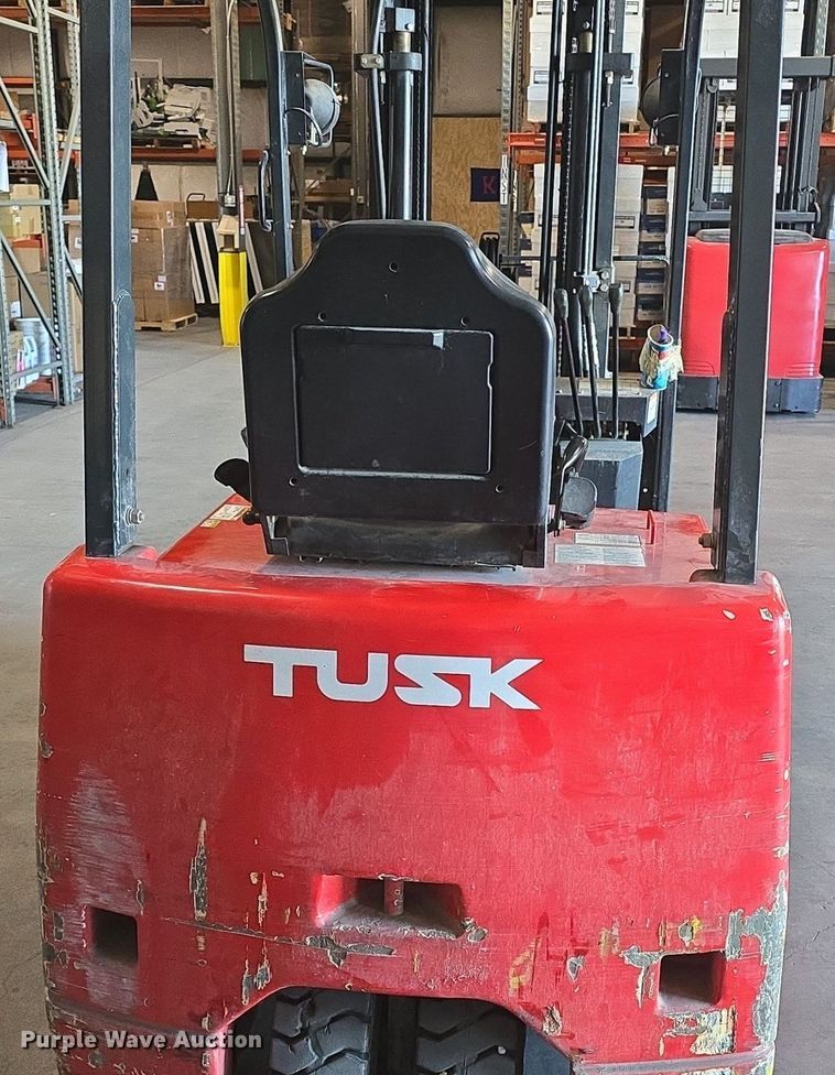 image for item EK2223 Tusk 400MBS-3 forklift