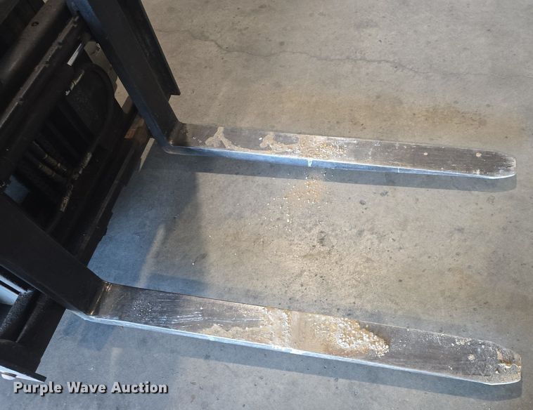 image for item EK2223 Tusk 400MBS-3 forklift