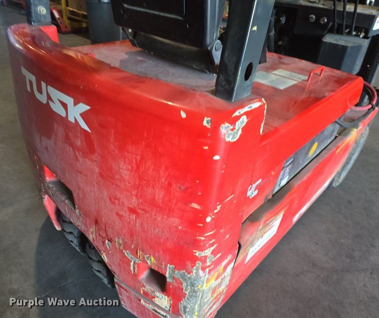 image for item EK2223 Tusk 400MBS-3 forklift