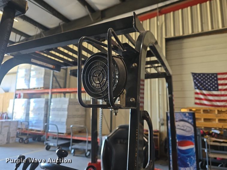 image for item EK2223 Tusk 400MBS-3 forklift