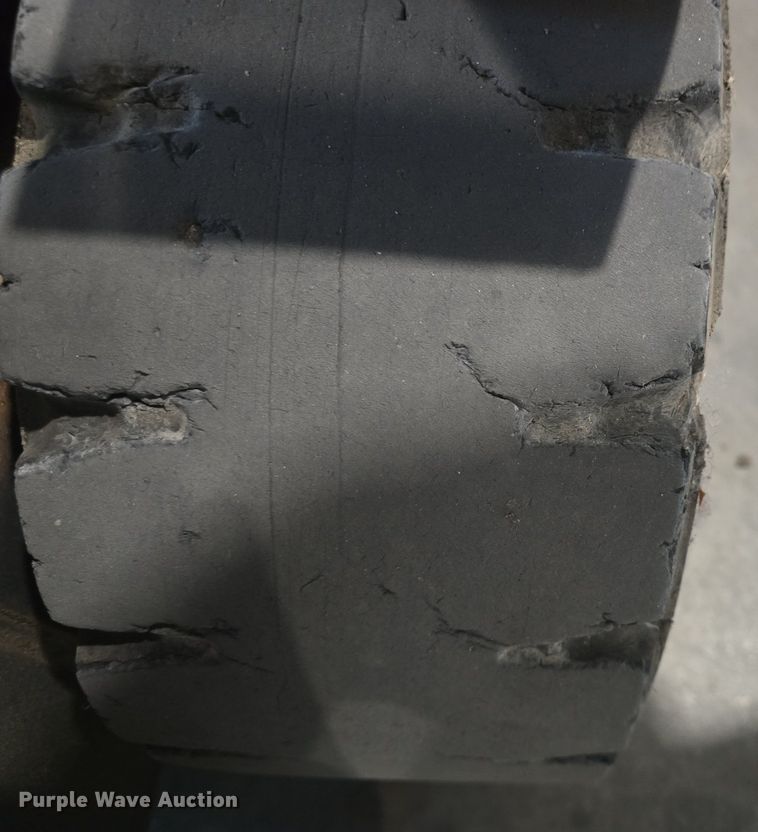 image for item EK2223 Tusk 400MBS-3 forklift