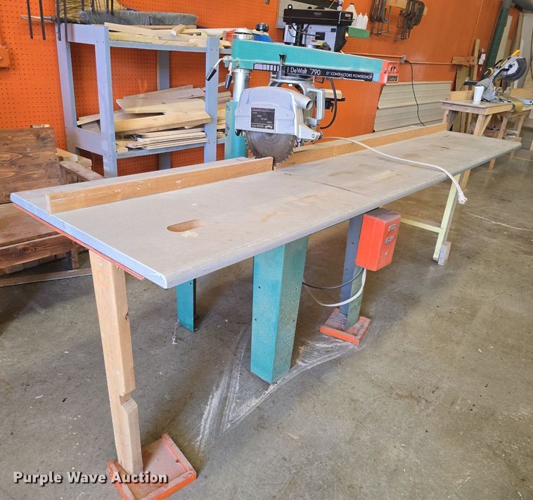 image for item EK2229 DeWalt  790 12