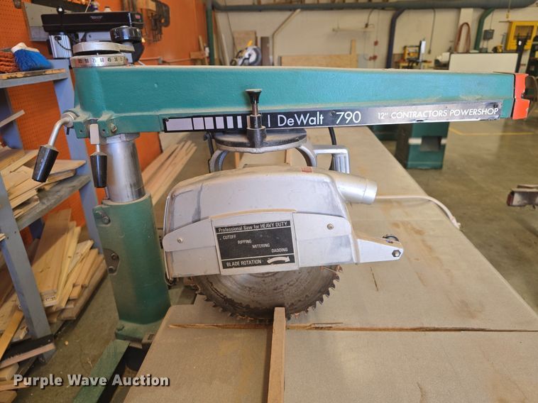 image for item EK2229 DeWalt  790 12