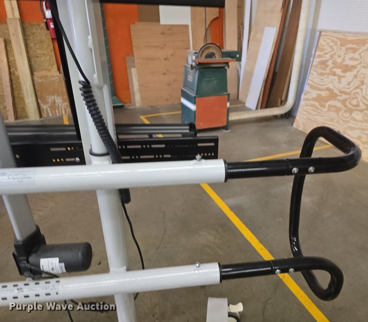 image for item EK2230 Smartboard Office equipment