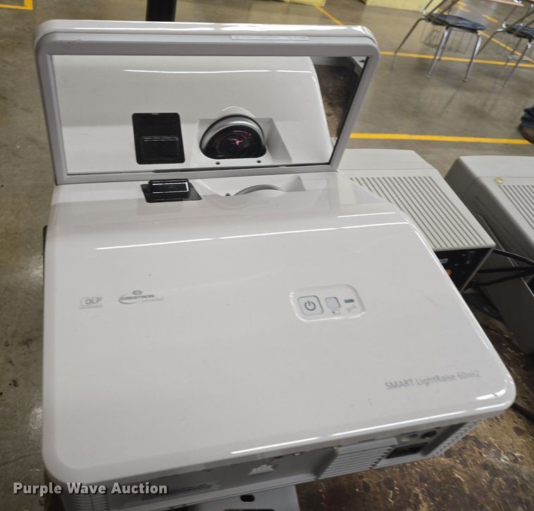 image for item EK2230 Smartboard Office equipment