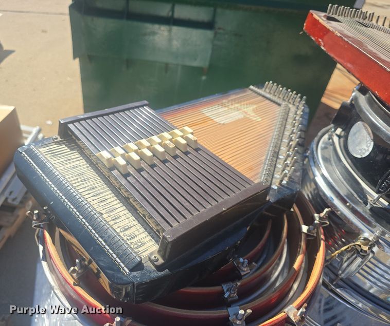 image for item EK2239 Musical equipment