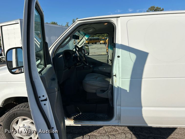image for item EK3387 2008 Ford E150 van