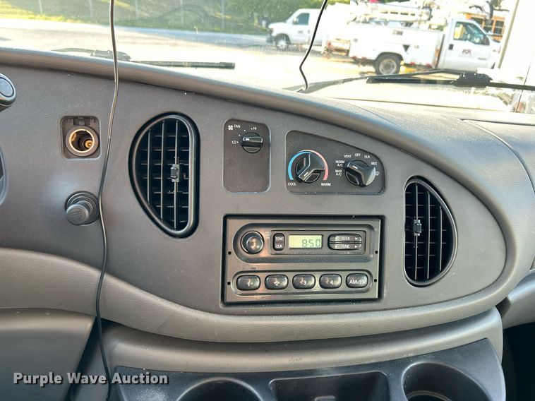 image for item EK3387 2008 Ford E150 van