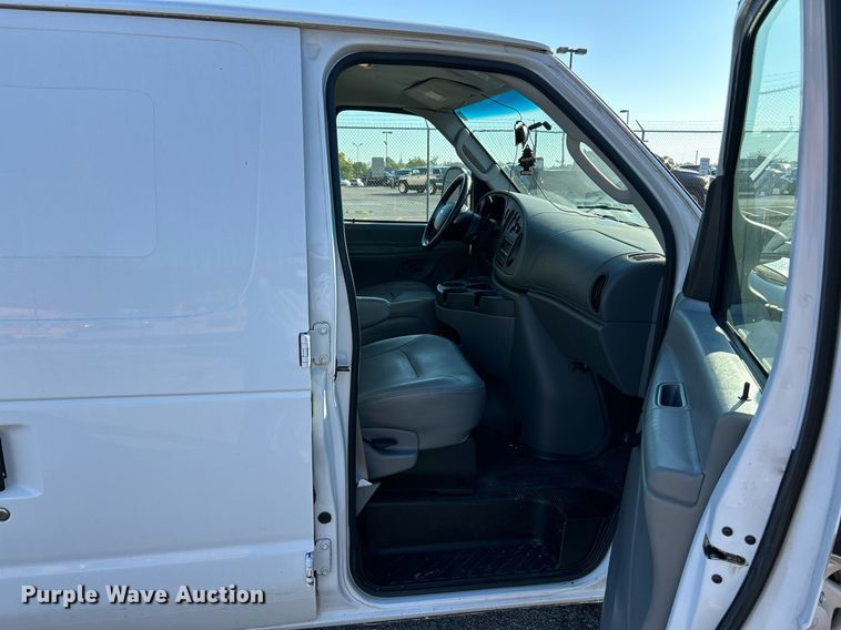 image for item EK3387 2008 Ford E150 van