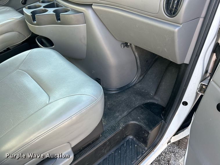 image for item EK3387 2008 Ford E150 van