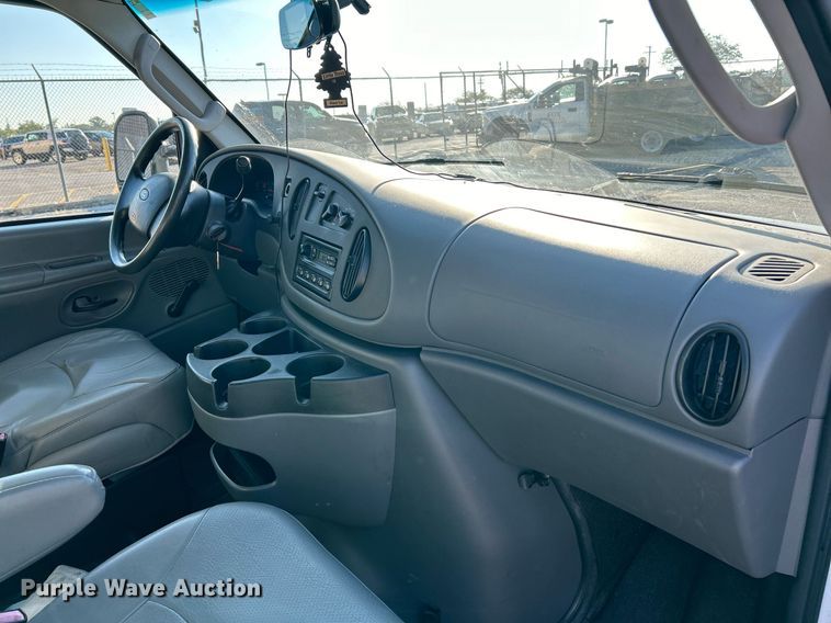 image for item EK3387 2008 Ford E150 van