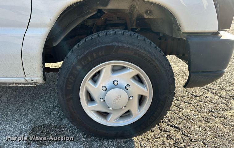 image for item EK3387 2008 Ford E150 van