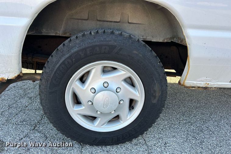 image for item EK3387 2008 Ford E150 van