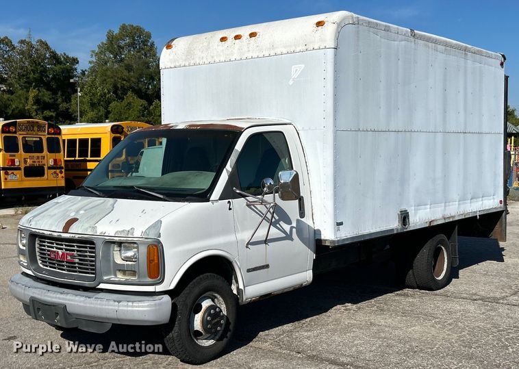 image for item EK3389 1997 GMC  3500 box truck
