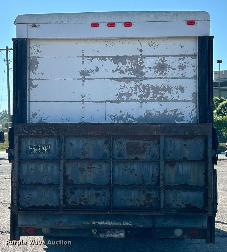 image for item EK3389 1997 GMC  3500 box truck