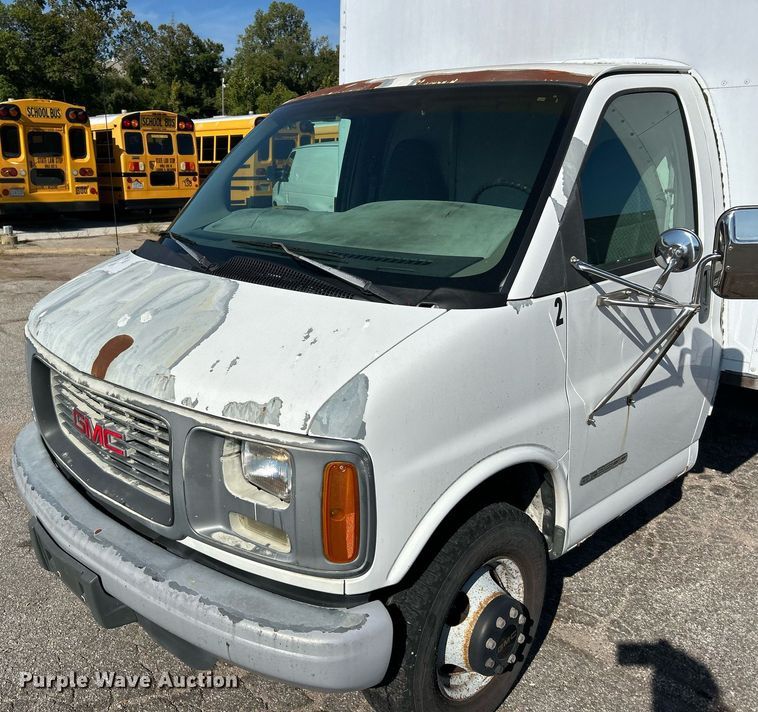 image for item EK3389 1997 GMC  3500 box truck