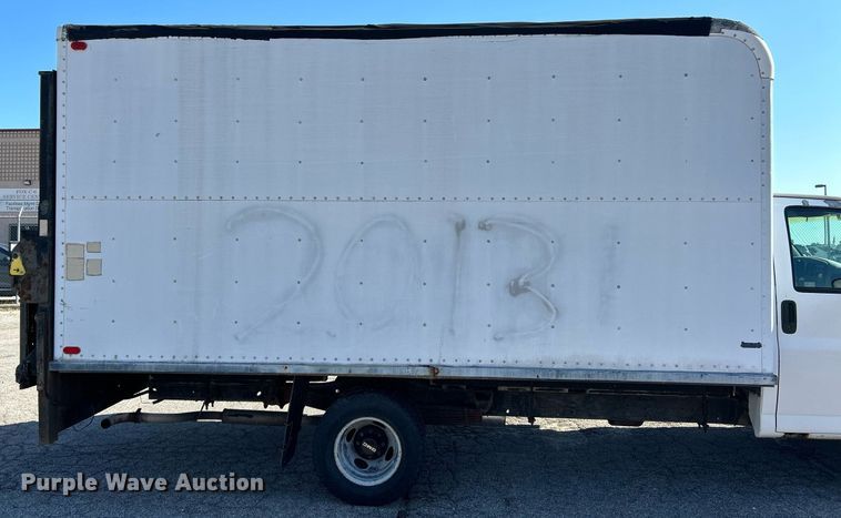 image for item EK3389 1997 GMC  3500 box truck