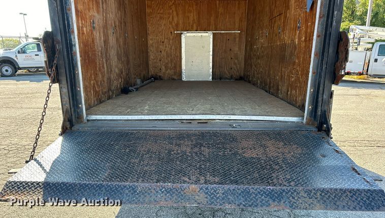 image for item EK3389 1997 GMC  3500 box truck