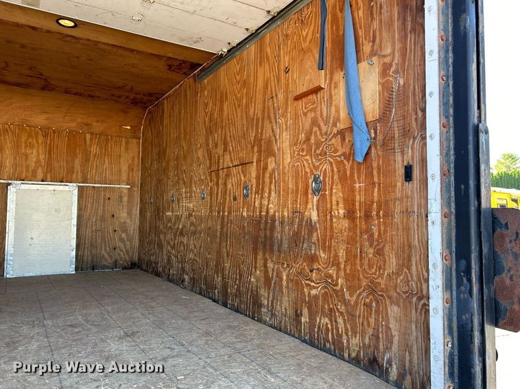 image for item EK3389 1997 GMC  3500 box truck