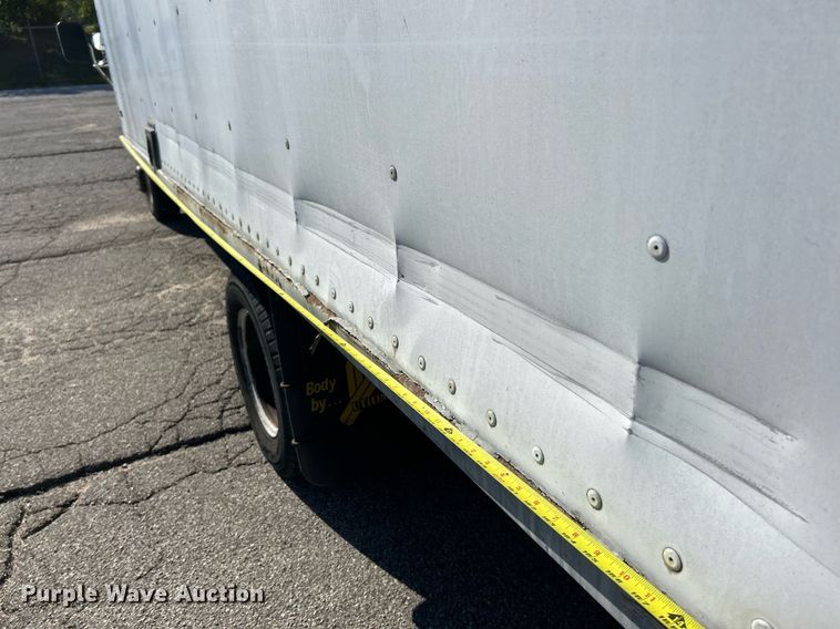 image for item EK3389 1997 GMC  3500 box truck