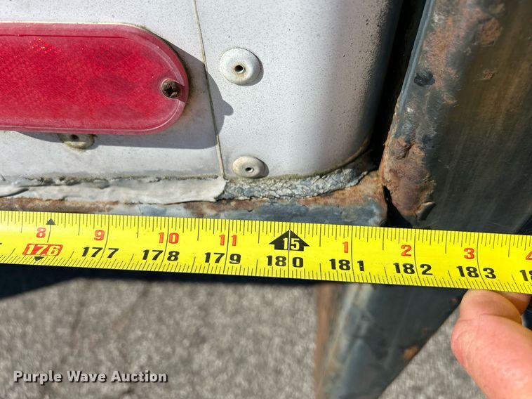 image for item EK3389 1997 GMC  3500 box truck