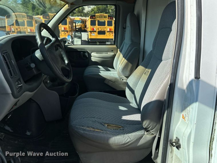 image for item EK3389 1997 GMC  3500 box truck