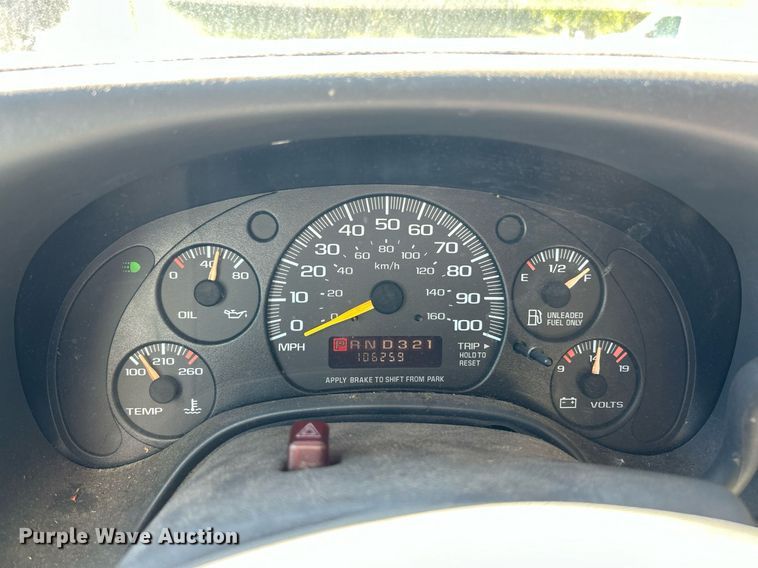 image for item EK3389 1997 GMC  3500 box truck