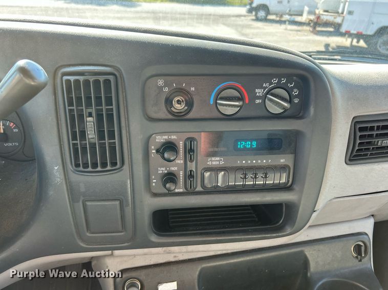 image for item EK3389 1997 GMC  3500 box truck