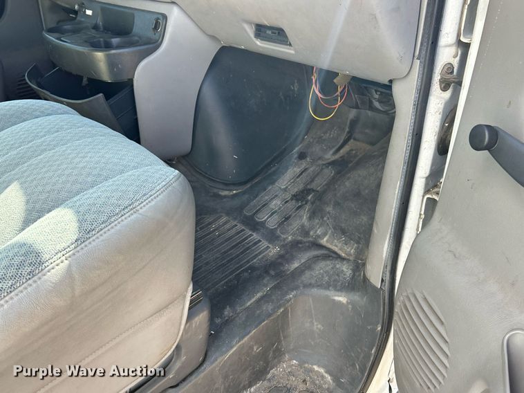 image for item EK3389 1997 GMC  3500 box truck