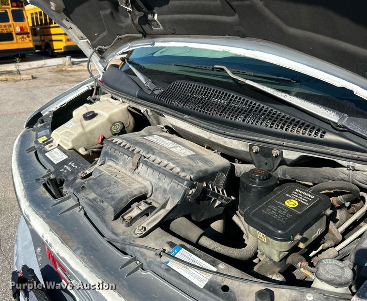 image for item EK3389 1997 GMC  3500 box truck