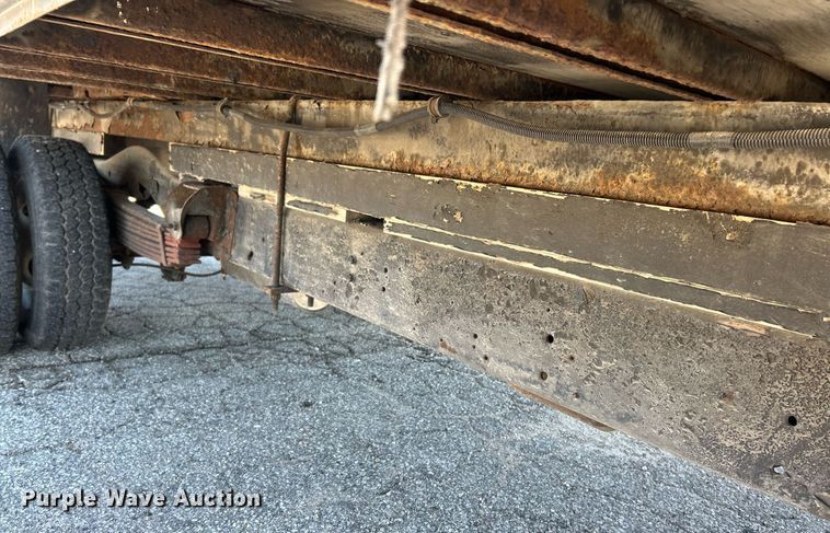 image for item EK3389 1997 GMC  3500 box truck