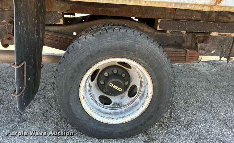 image for item EK3389 1997 GMC  3500 box truck