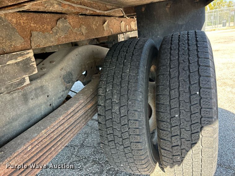 image for item EK3389 1997 GMC  3500 box truck